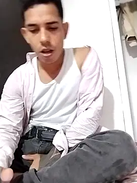 Snapshot of chero_95 chatting on 04/07/26, 10:44 chero 95 online show from 04/07/26, 10:44