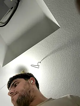 elwhite1996 online show from 12/02/25, 11:17