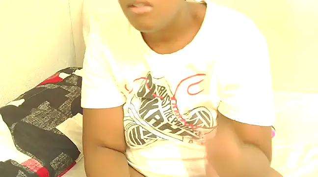 Snapshot of DollyAssZA chatting on 02/27/25, 02:00 DollyAssZA online show from 02/27/25, 02:00