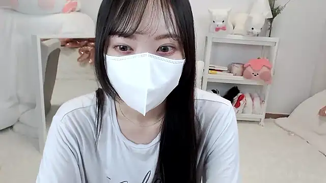 momo room online show from 05/30/26, 06:42