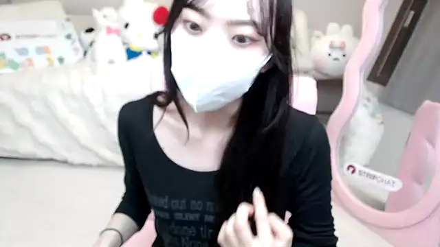 momo room online show from 10/02/25, 11:02