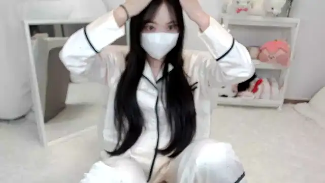 momo room online show from 05/09/26, 11:57