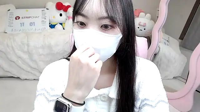 momo room online show from 11/01/25, 11:37