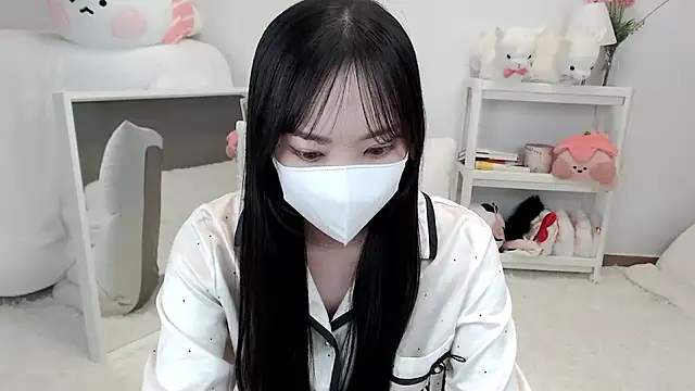 momo room online show from 05/15/26, 11:08