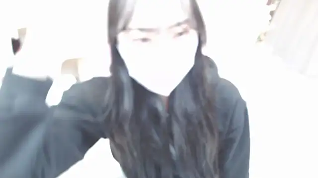 momo room online show from 02/20/25, 10:48