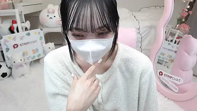 momo room online show from 03/20/25, 11:05