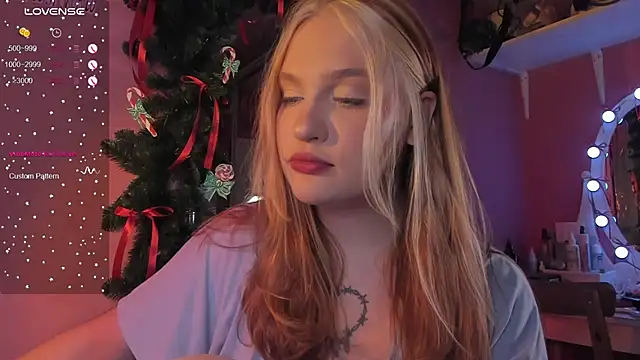 CarolineLovers online show from 12/17/25, 08:58