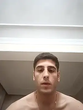 Snapshot of arenn1997 chatting on 10/26/25, 12:11 arenn1997 online show from 10/26/25, 12:11