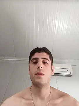 Snapshot of arenn1997 chatting on 11/20/25, 12:06 arenn1997 online show from 11/20/25, 12:06