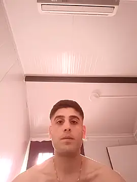 Snapshot of arenn1997 chatting on 11/07/25, 11:59 arenn1997 online show from 11/07/25, 11:59