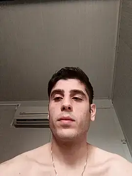 Snapshot of arenn1997 chatting on 11/25/25, 12:05 arenn1997 online show from 11/25/25, 12:05