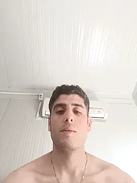 Snapshot of arenn1997 chatting on 11/21/25, 12:26 arenn1997 online show from 11/21/25, 12:26