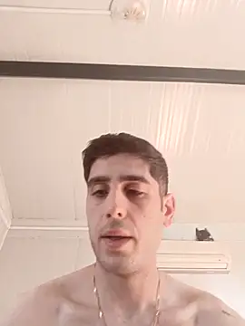 Snapshot of arenn1997 chatting on 12/18/25, 12:09 arenn1997 online show from 12/18/25, 12:09