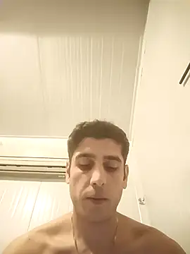 Snapshot of arenn1997 chatting on 11/28/25, 09:59 arenn1997 online show from 11/28/25, 09:59