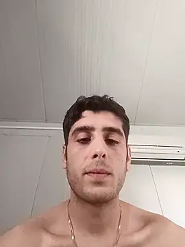 Snapshot of arenn1997 chatting on 12/02/25, 12:18 arenn1997 online show from 12/02/25, 12:18