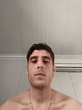 Snapshot of arenn1997 chatting on 12/01/25, 12:06 arenn1997 online show from 12/01/25, 12:06