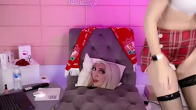 nurse-barbie online show from 11/26/25, 08:42