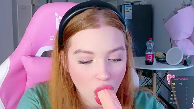 cinnabon girls online show from 03/25/26, 03:33