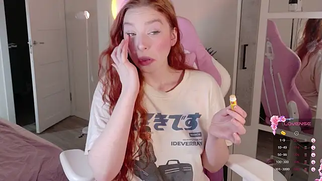 cinnabon girls online show from 11/04/25, 01:09