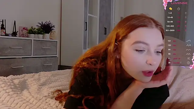 cinnabon girls online show from 09/29/25, 06:42