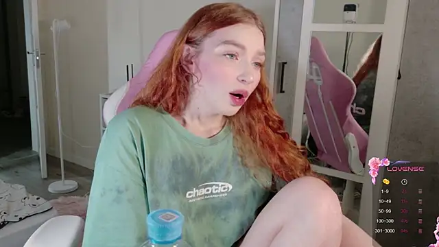 cinnabon girls online show from 12/18/25, 02:38