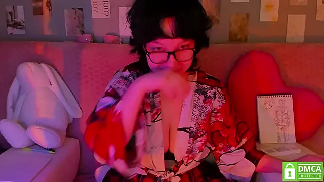 Snapshot of dreamgirllovee chatting on 03/14/25, 12:32 dreamgirllovee online show from 03/14/25, 12:32