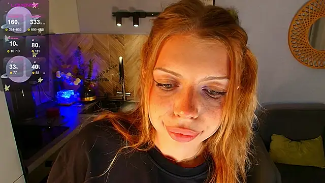 Snapshot of Hannah_Carr chatting on 06/18/26, 05:18 Hannah Carr online show from 06/18/26, 05:18