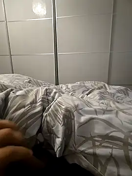 Snapshot of Hardmard chatting on 12/19/24, 02:57 Hardmard online show from 12/19/24, 02:57