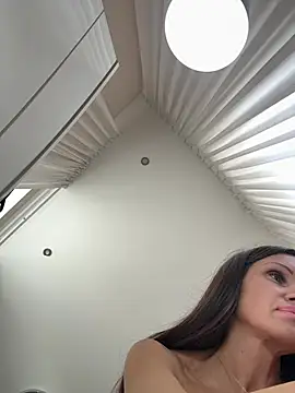 Hott Lolla online show from 03/20/25, 09:04