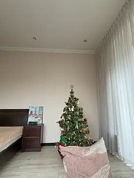 Hott Lolla online show from 12/20/25, 09:01