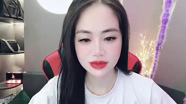 Snapshot of witch-39 chatting on 12/30/24, 12:00 witch-39 online show from 12/30/24, 12:00