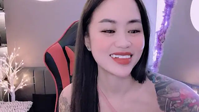 Snapshot of witch-39 chatting on 01/13/25, 07:43 witch-39 online show from 01/13/25, 07:43