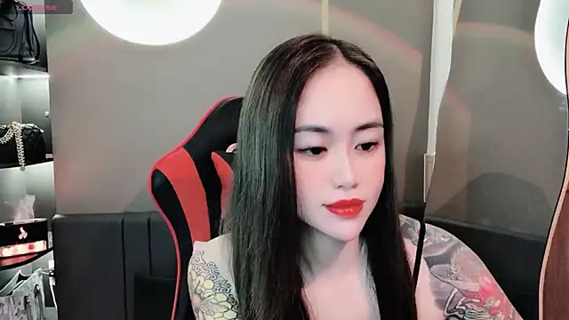 Snapshot of witch-39 chatting on 12/15/24, 03:31 witch-39 online show from 12/15/24, 03:31