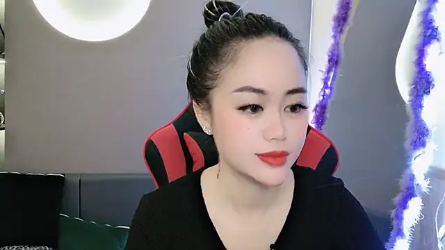 Snapshot of witch-39 chatting on 01/07/25, 12:45 witch-39 online show from 01/07/25, 12:45