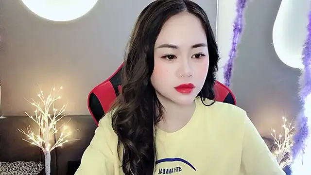 Snapshot of witch-39 chatting on 01/11/25, 01:06 witch-39 online show from 01/11/25, 01:06