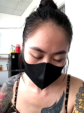 Snapshot of witch-39 chatting on 09/29/25, 05:47 witch-39 online show from 09/29/25, 05:47