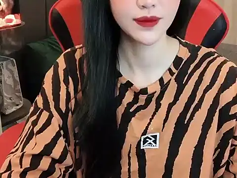 Snapshot of witch-39 chatting on 12/03/24, 05:59 witch-39 online show from 12/03/24, 05:59