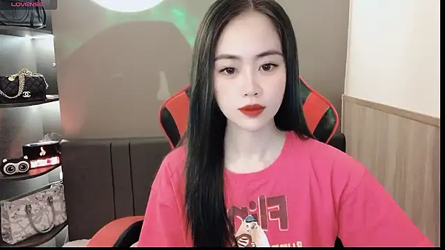 Snapshot of witch-39 chatting on 12/07/24, 04:59 witch-39 online show from 12/07/24, 04:59