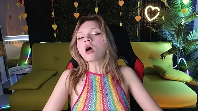 Snapshot of LitaBrom chatting on 02/20/25, 04:18 LitaBrom online show from 02/20/25, 04:18