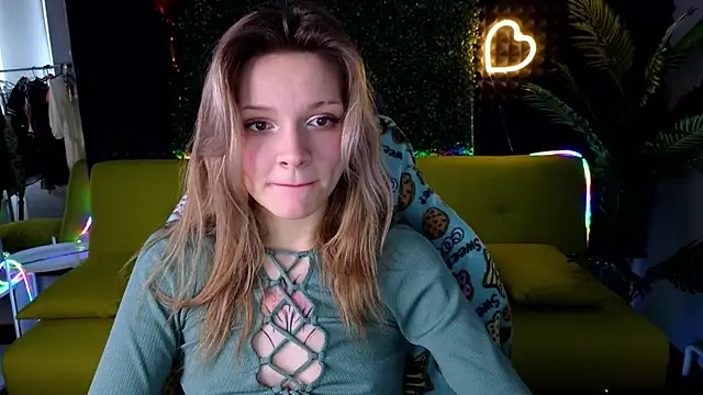 Snapshot of LitaBrom chatting on 03/13/25, 07:53 LitaBrom online show from 03/13/25, 07:53