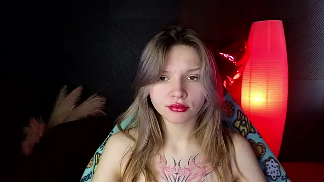 Snapshot of LitaBrom chatting on 03/02/25, 04:28 LitaBrom online show from 03/02/25, 04:28