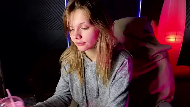 Snapshot of LitaBrom chatting on 09/25/25, 01:55 LitaBrom online show from 09/25/25, 01:55