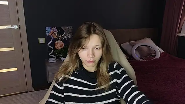 Snapshot of LitaBrom chatting on 10/16/25, 01:36 LitaBrom online show from 10/16/25, 01:36