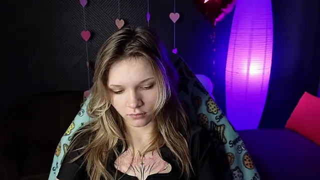 Snapshot of LitaBrom chatting on 02/17/25, 04:42 LitaBrom online show from 02/17/25, 04:42