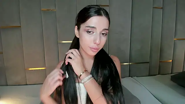 Snapshot of eva_lim chatting on 03/15/25, 10:35 eva lim online show from 03/15/25, 10:35