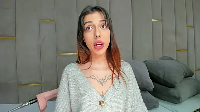 Snapshot of eva_lim chatting on 11/15/25, 01:26 eva lim online show from 11/15/25, 01:26