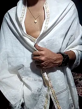 ansh777777777 online show from 10/19/25, 05:37