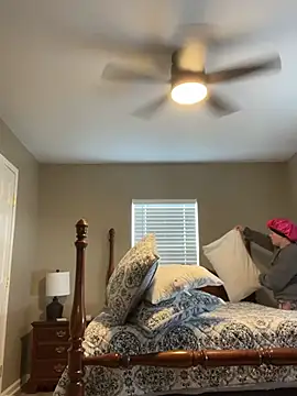 lezbean24 online show from 02/14/26, 05:57