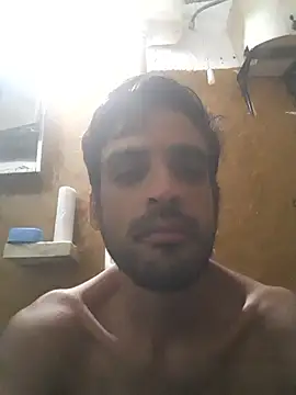 Snapshot of Yop25cm chatting on 02/14/26, 08:09 Yop25cm online show from 02/14/26, 08:09