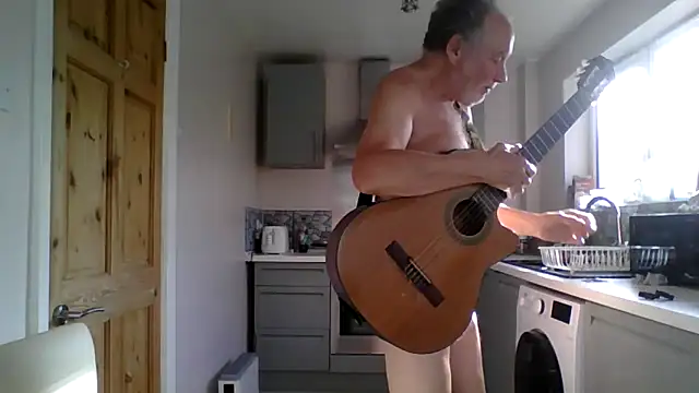 Snapshot of jimmybenido chatting on 09/12/25, 04:07 jimmybenido online show from 09/12/25, 04:07